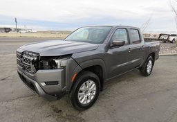 2022 Nissan Frontier - Thumbnail 2