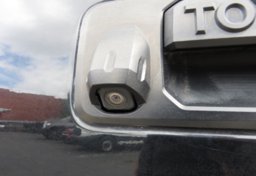 2014 Toyota Tundra 4WD Truck - Thumbnail 17