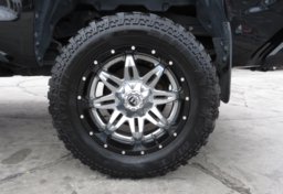 2014 Toyota Tundra 4WD Truck - Thumbnail 16