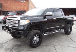 2014 Toyota Tundra 4WD Truck - Thumbnail 3