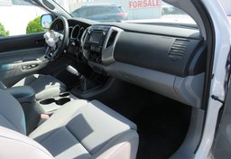 2013 Toyota Tacoma - Thumbnail 22