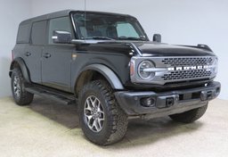 2023 Ford Bronco - Thumbnail 3