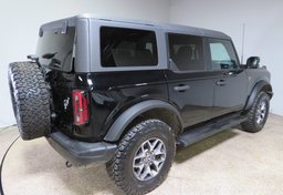 2023 Ford Bronco - Thumbnail 5