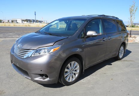 Picture of 2016 Toyota Sienna