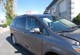 2016 Toyota Sienna - Thumbnail 13