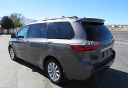 2016 Toyota Sienna - Thumbnail 7