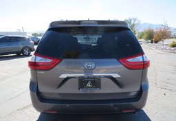 2016 Toyota Sienna - Thumbnail 12