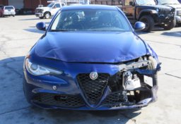 2017 Alfa Romeo Giulia - Thumbnail 9