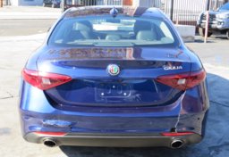 2017 Alfa Romeo Giulia - Thumbnail 10