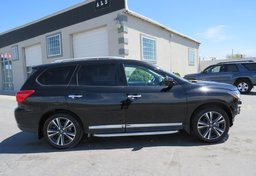 2019 Nissan Pathfinder - Thumbnail 10