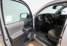 2021 Toyota Tacoma - Thumbnail 21