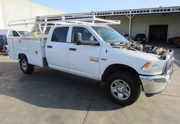 2017 Ram 3500 Chassis Cab - Thumbnail 4
