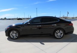 2017 Infiniti Q70 - Thumbnail 5