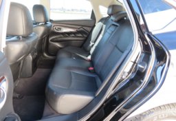 2017 Infiniti Q70 - Thumbnail 32