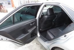 2016 Toyota Camry - Thumbnail 22