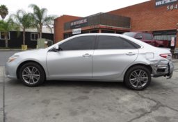 2016 Toyota Camry - Thumbnail 12