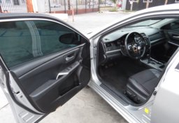 2016 Toyota Camry - Thumbnail 20