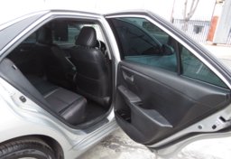 2016 Toyota Camry - Thumbnail 23