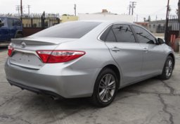 2016 Toyota Camry - Thumbnail 7