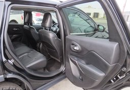 2020 Jeep Cherokee - Thumbnail 24