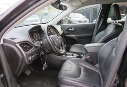 2020 Jeep Cherokee - Thumbnail 25