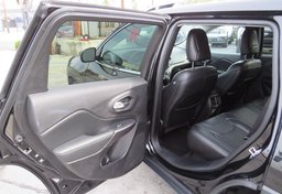 2020 Jeep Cherokee - Thumbnail 23