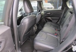 2020 Jeep Cherokee - Thumbnail 29