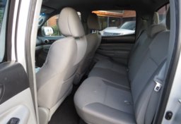 2013 Toyota Tacoma - Thumbnail 30