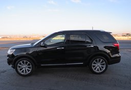 2017 Ford Explorer - Thumbnail 9