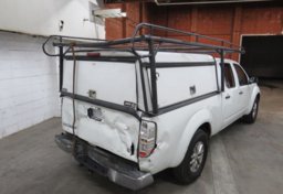 2016 Nissan Frontier - Thumbnail 9