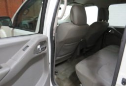 2016 Nissan Frontier - Thumbnail 23