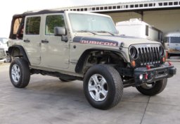 2017 Jeep Wrangler Rubicon Recon - Thumbnail 4