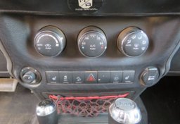 2017 Jeep Wrangler Rubicon Recon - Thumbnail 31