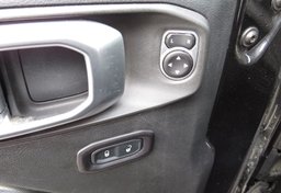 2018 Jeep Wrangler Unlimited - Thumbnail 35