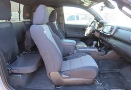 2020 Toyota Tacoma 4WD - Thumbnail 23