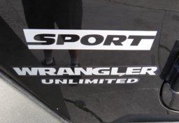 2015 Jeep Wrangler Unlimited - Thumbnail 21