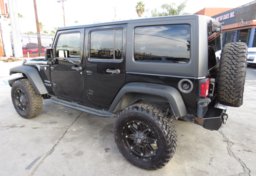 2015 Jeep Wrangler Unlimited - Thumbnail 9