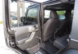 2015 Jeep Wrangler Unlimited - Thumbnail 28