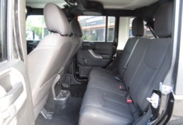 2015 Jeep Wrangler Unlimited - Thumbnail 33