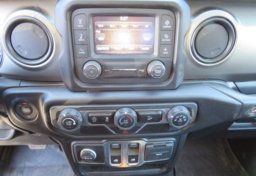 2020 Jeep Wrangler - Thumbnail 34