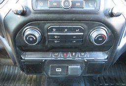 2019 Chevrolet Silverado 1500 - Thumbnail 35