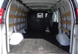 2018 GMC Savana Cargo Van - Thumbnail 29