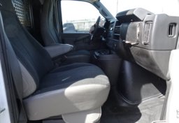 2018 GMC Savana Cargo Van - Thumbnail 22