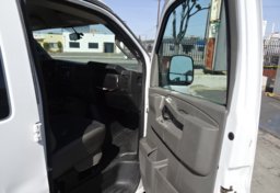 2018 GMC Savana Cargo Van - Thumbnail 20