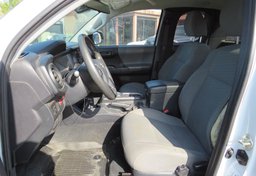 2020 Toyota Tacoma - Thumbnail 26