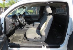 2020 Toyota Tacoma - Thumbnail 20