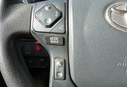 2020 Toyota Tacoma - Thumbnail 29