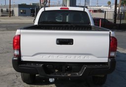 2020 Toyota Tacoma - Thumbnail 12