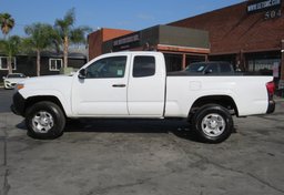 2020 Toyota Tacoma - Thumbnail 6