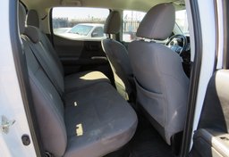 2019 Toyota Tacoma - Thumbnail 30